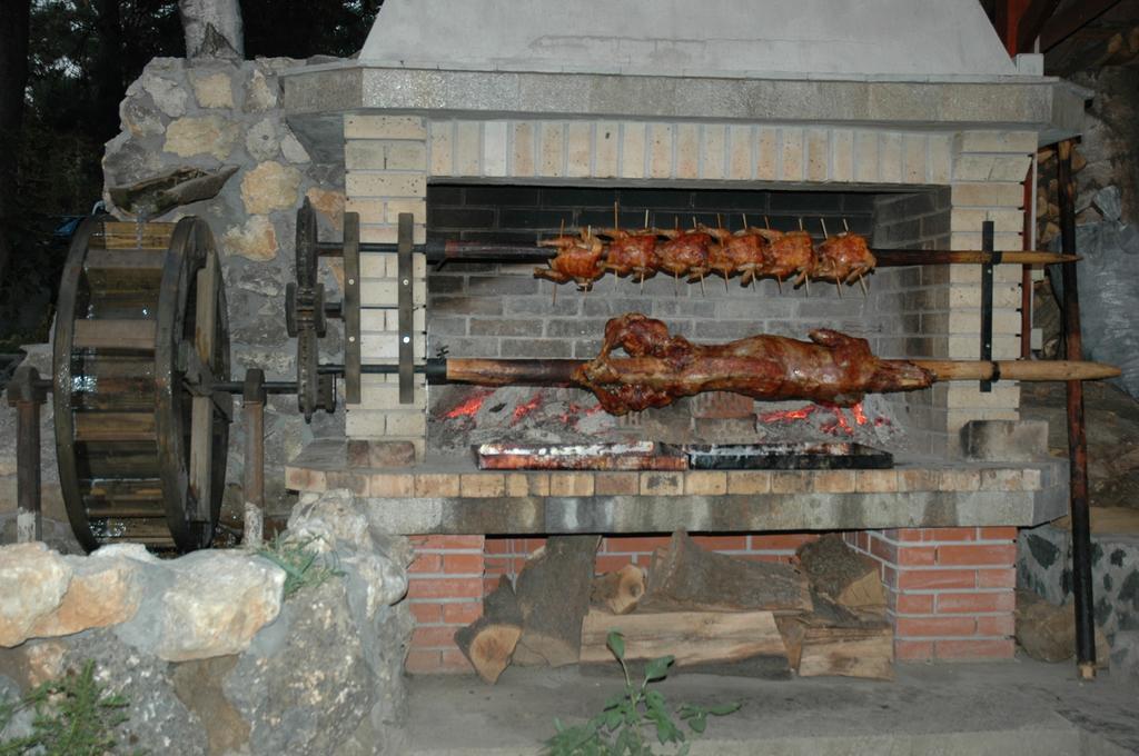 Hotel Grivitsa Plevna Kültér fotó