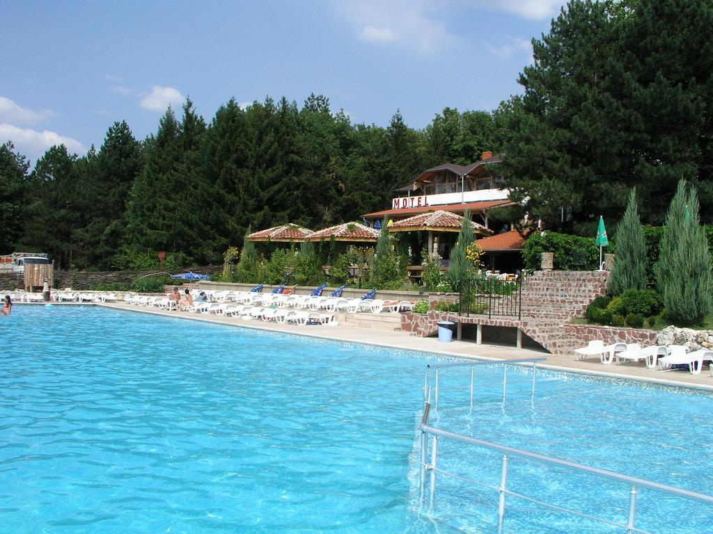 Hotel Grivitsa Plevna Kültér fotó